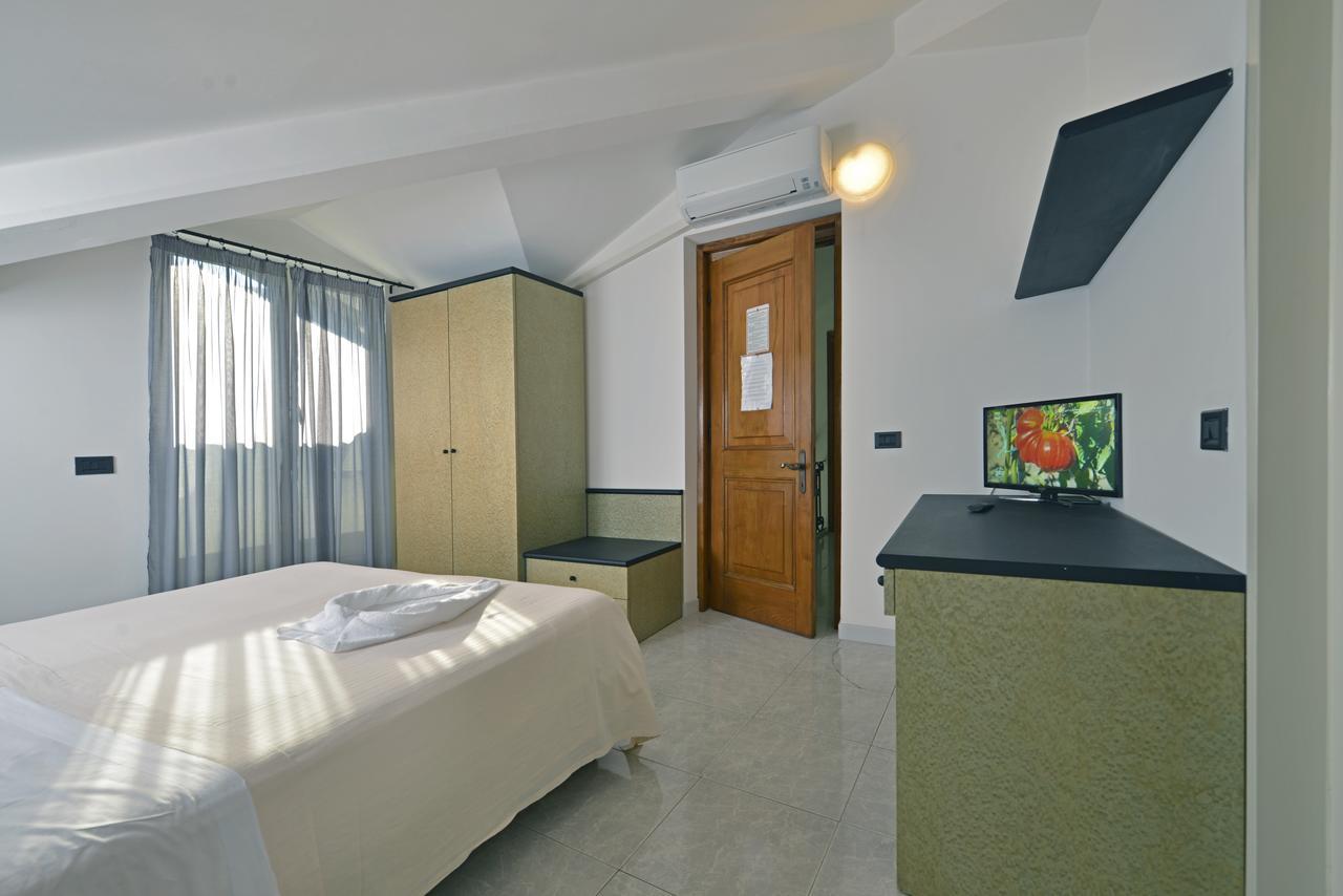 Hotel Garden Bocca Di Magra Экстерьер фото